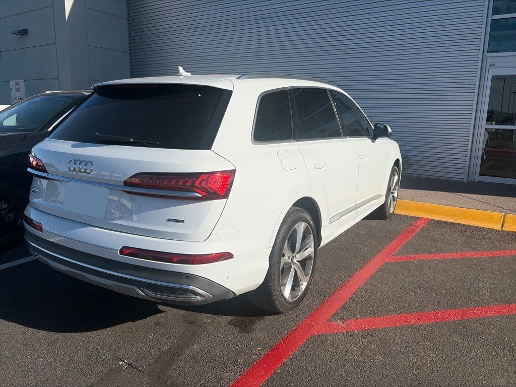 Thumbnail: 2022 Audi Q7 - 4