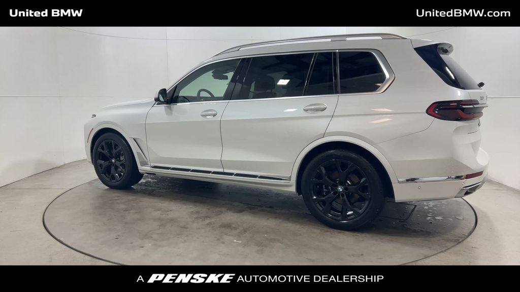 Thumbnail: 2025 BMW X7 - 6
