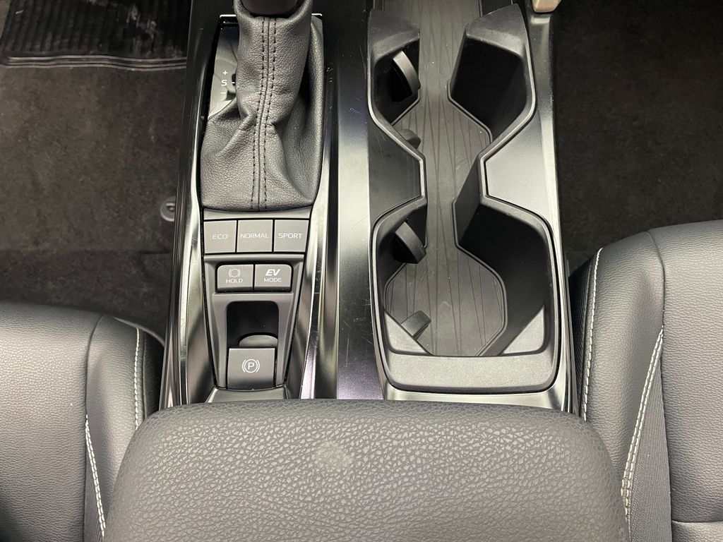 Thumbnail: 2025 Toyota Camry - 29