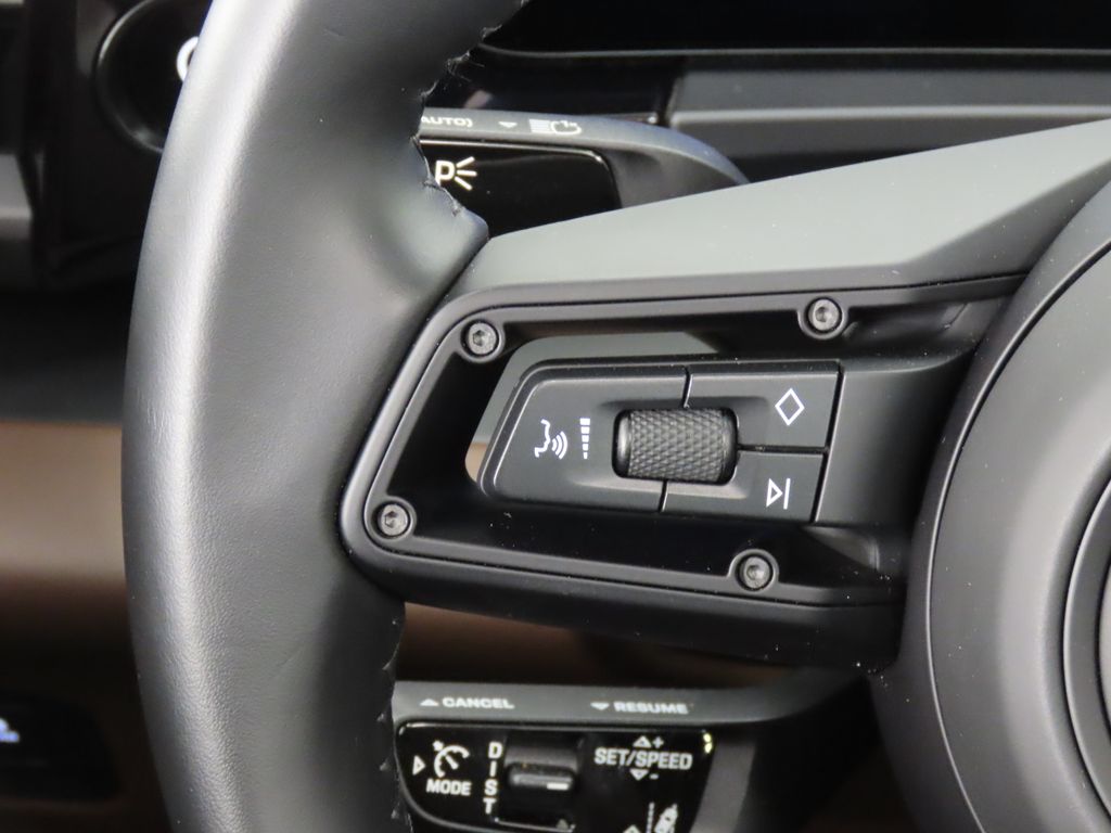 Thumbnail: 2024 Porsche Macan - 20