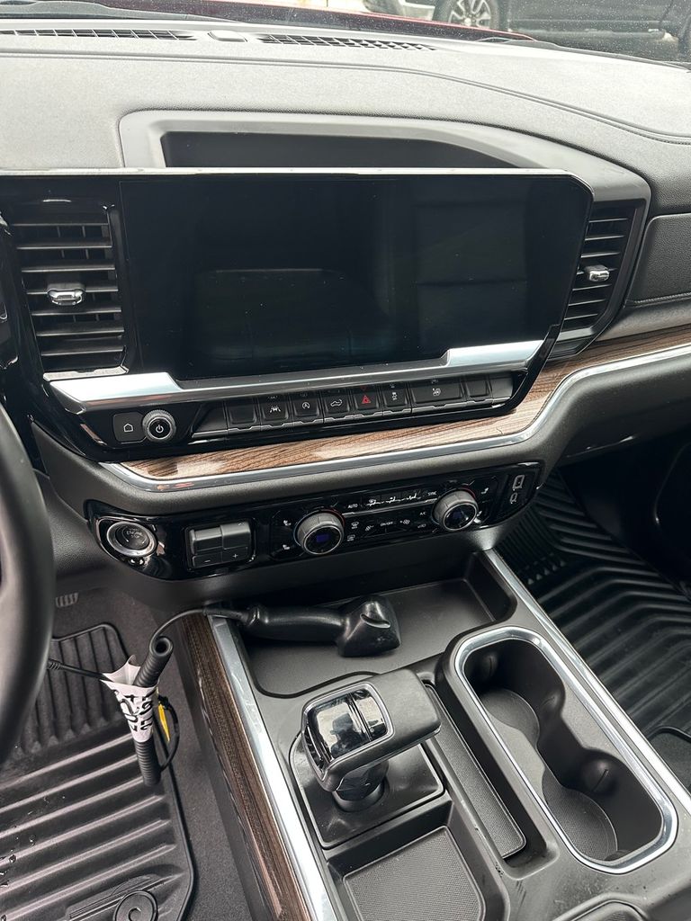 used 2024 Chevrolet Silverado 1500 car, priced at $43,985