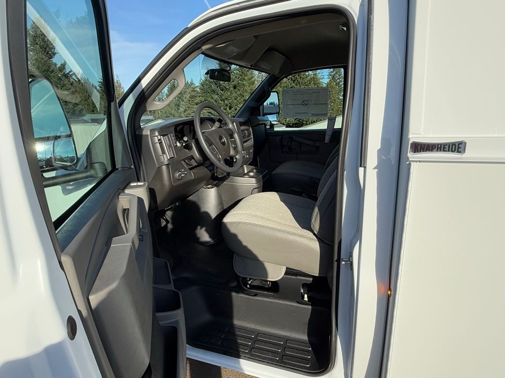 2024 Chevrolet Express 3500 WT