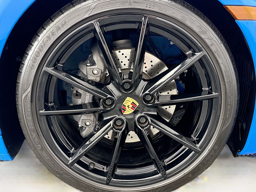 Thumbnail: 2024 Porsche 911 - 31