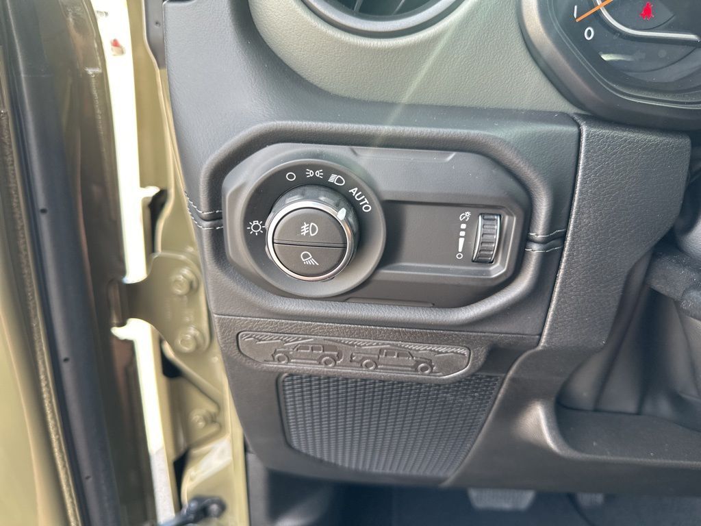 New Car 2025 Jeep Gladiator  Mojave For Sale Under $60,000 In Austin, Texas