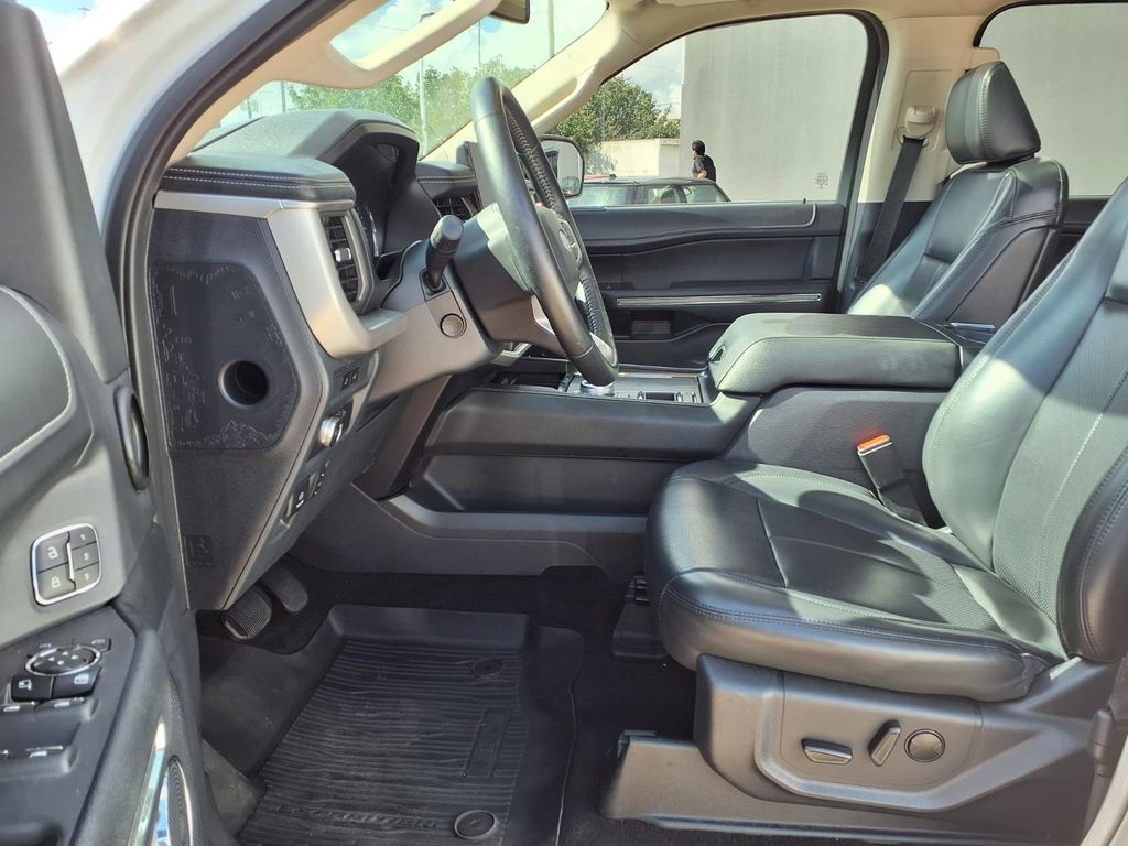 2022 Ford Expedition XLT White at EAG Ford Navasota