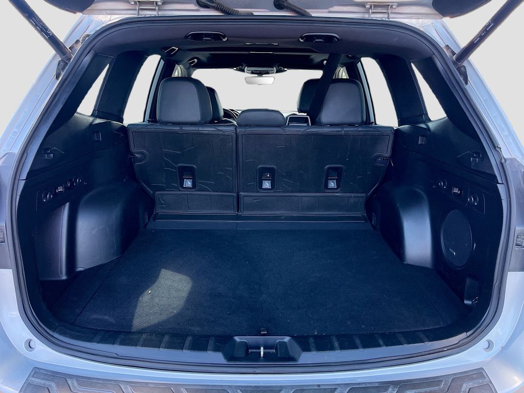 Used 2022 Silver Subaru Wilderness image 27