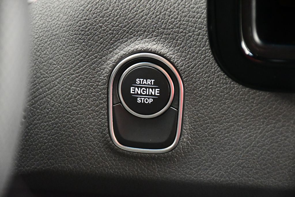 Thumbnail: 2025 Mercedes-Benz Sprinter - 15