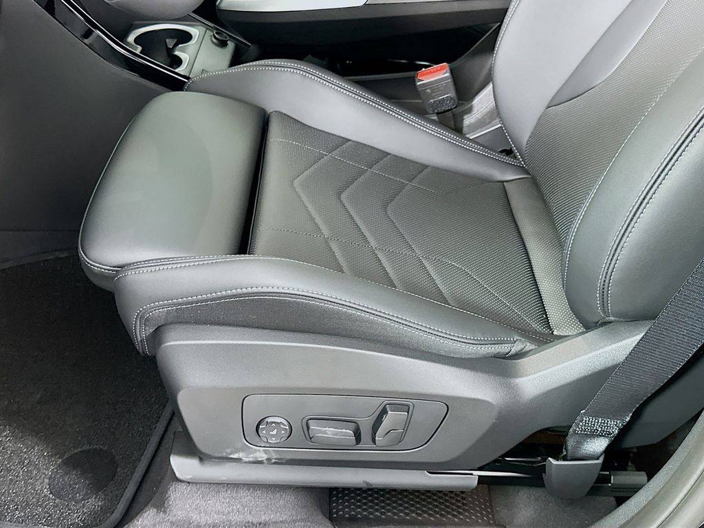 Thumbnail: 2026 BMW X1 - 21