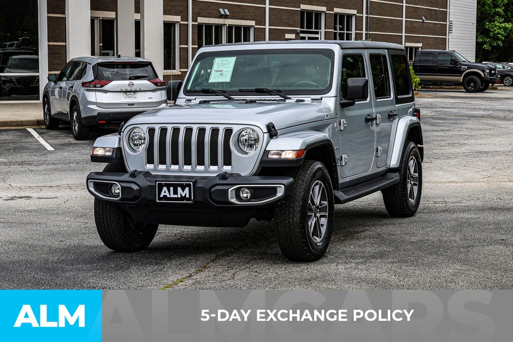 Used 2023 Silver Jeep Sahara image 4