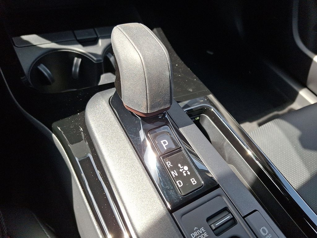 2024 Toyota Prius Prime Premium 11