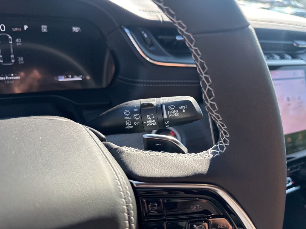 New Car 2025 Jeep Grand Cherokee L  Overland For Sale Under $60,000 In Austin, Texas