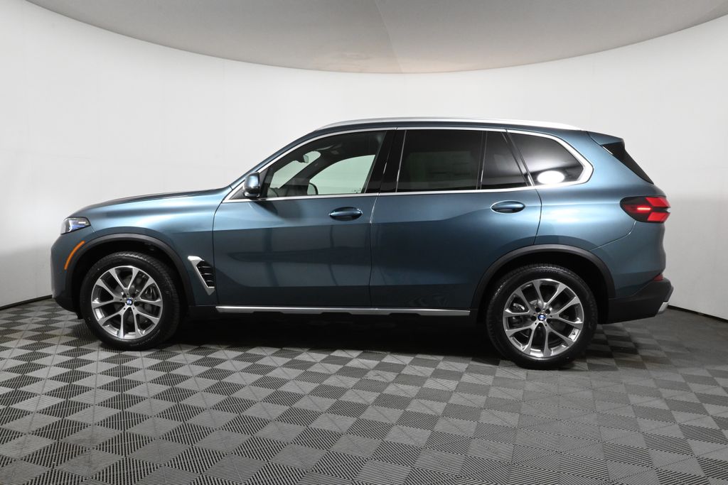 Thumbnail: 2026 BMW X5 - 2