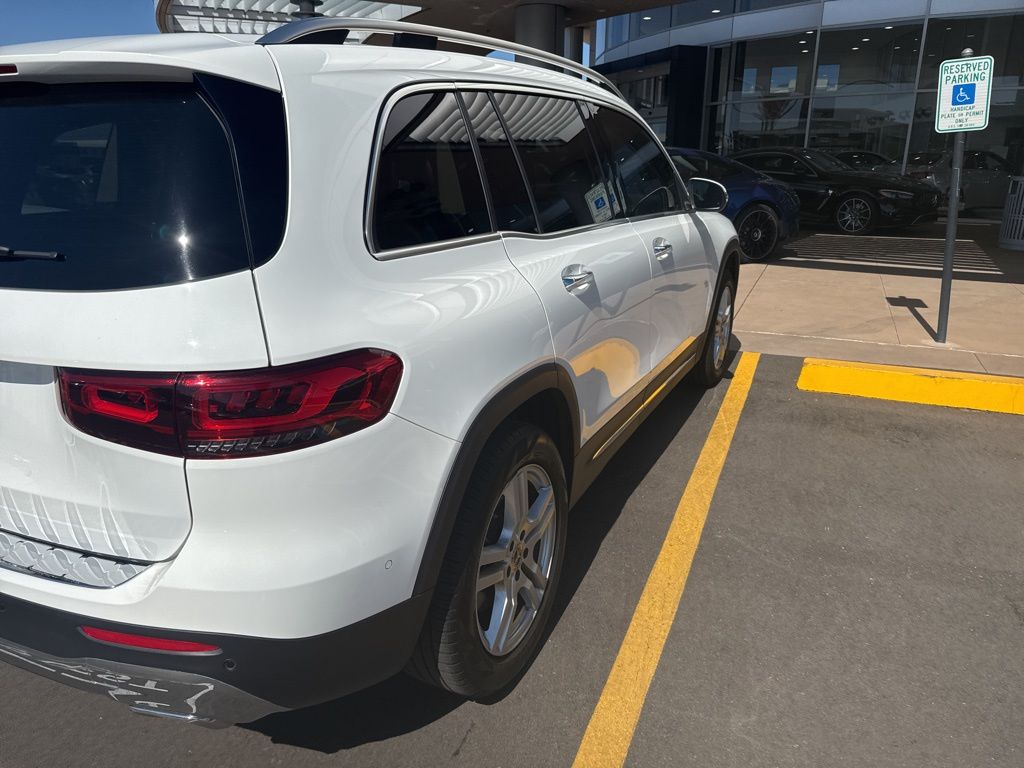 Thumbnail: 2020 Mercedes-Benz GLB - 7