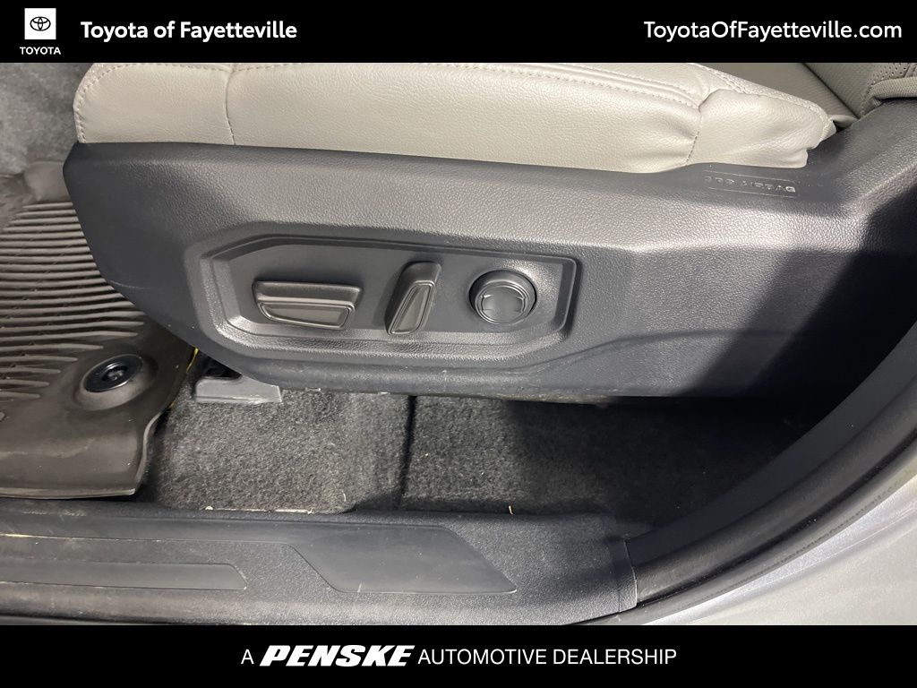 Thumbnail: 2024 Toyota Tundra - 24