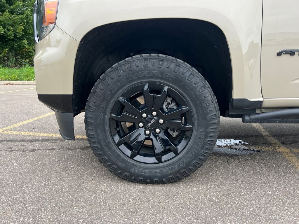 2022 GMC Canyon AT4 w/Leather 52