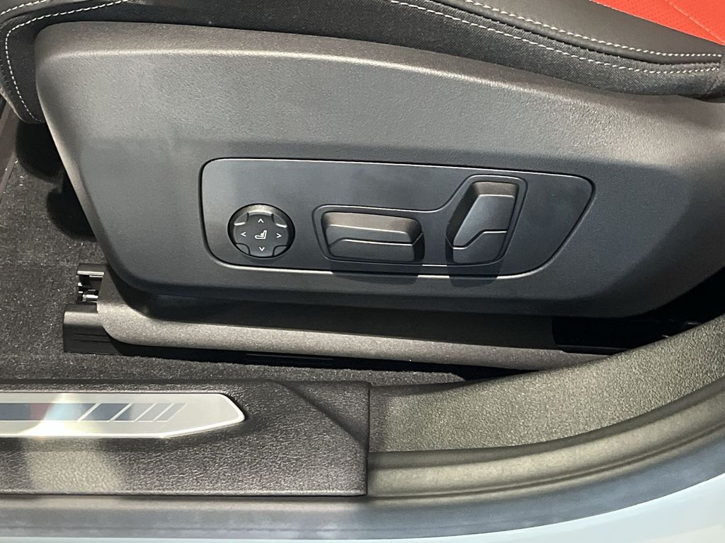 Thumbnail: 2025 BMW 2 Series - 4