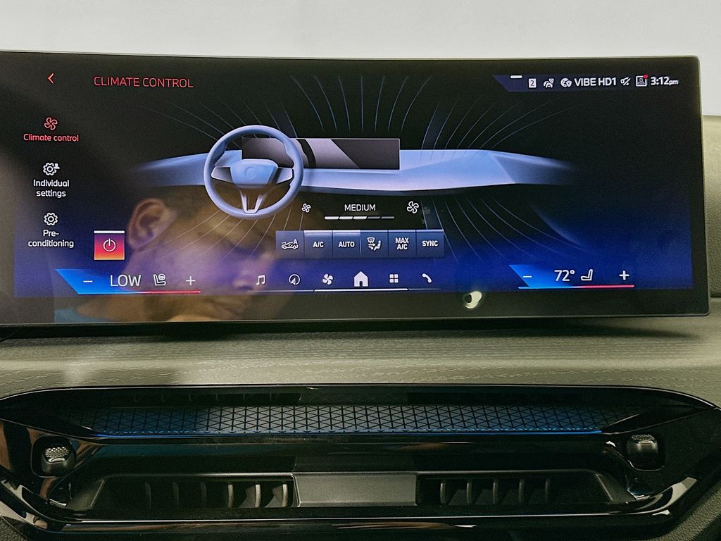 Thumbnail: 2026 BMW i4 - 14