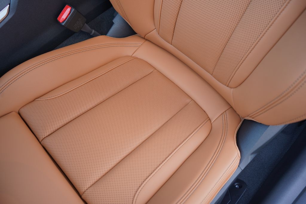 Thumbnail: 2026 BMW 4 Series - 12