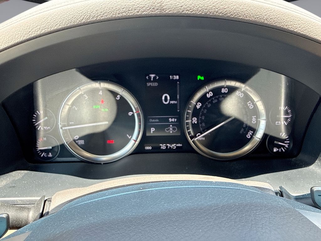 Thumbnail: 2020 Lexus LX - 25