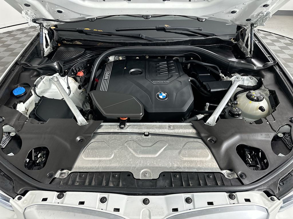 Thumbnail: 2025 BMW X4 - 31