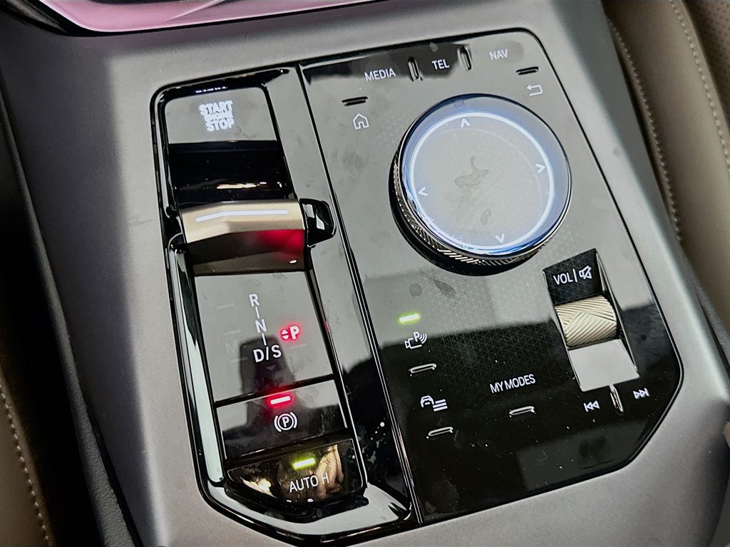 Thumbnail: 2025 BMW X3 - 15