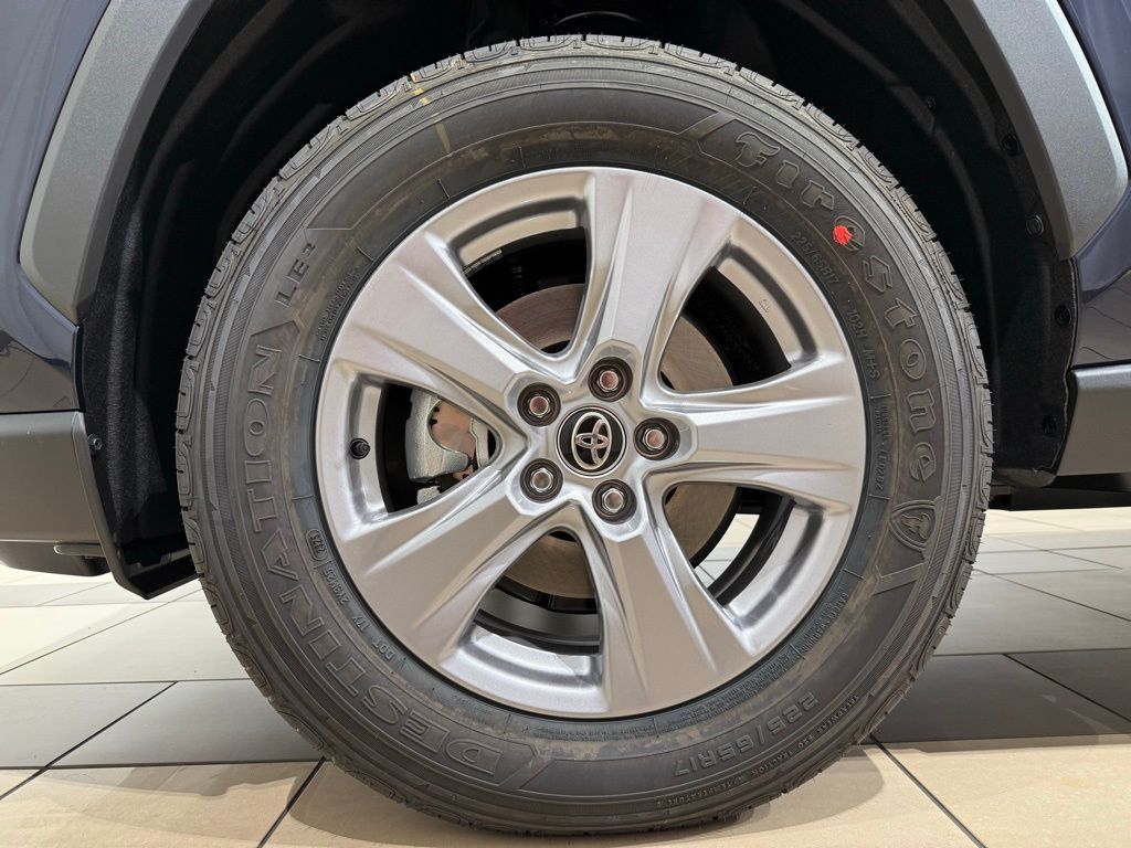 Thumbnail: 2025 Toyota RAV4 - 9