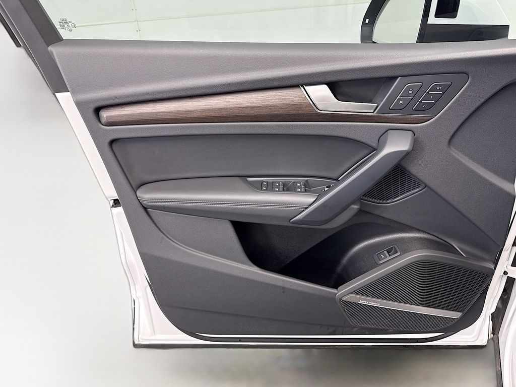 Thumbnail: 2023 Audi Q5 - 23