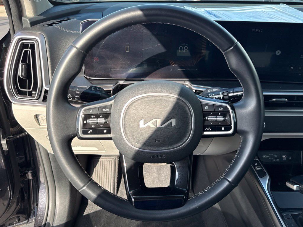 Used 2025 Kia Sorento SUV