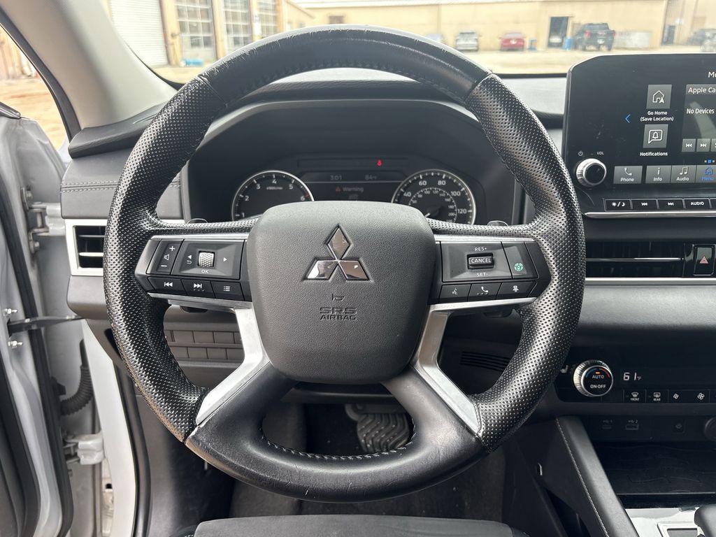 2022 Mitsubishi Outlander SE  at Baytown Hyundai