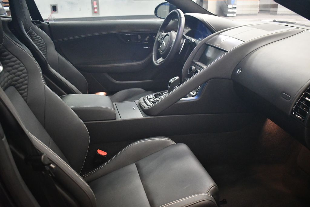 Thumbnail: 2024 Jaguar F-Type - 29