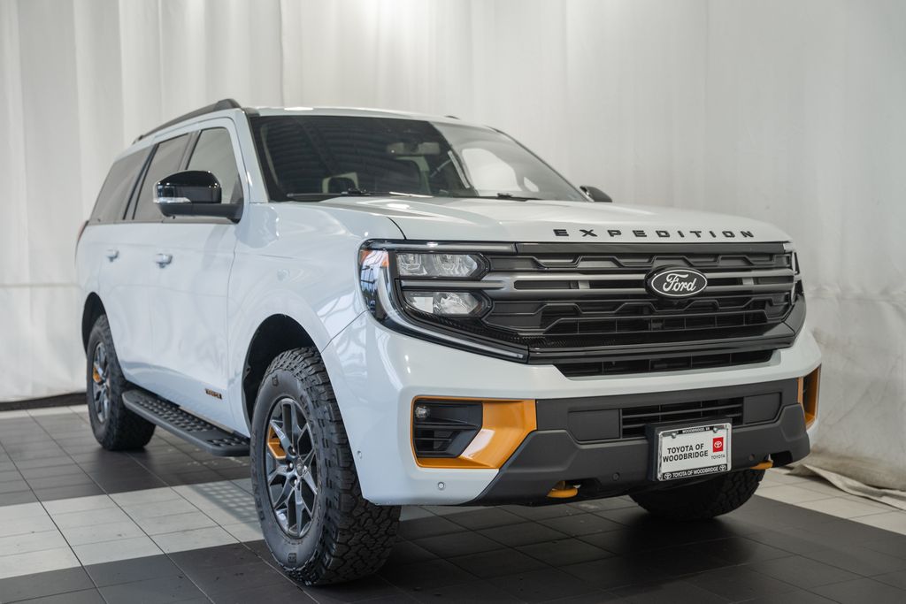 Space Silver Metallic 2025 Ford Expedition Tremor 4WD SUV / Crossover Four-Wheel Drive Automatic