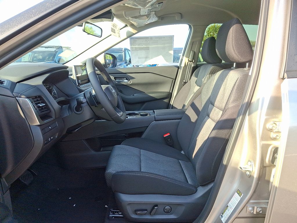 Thumbnail: 2026 Nissan Rogue - 6