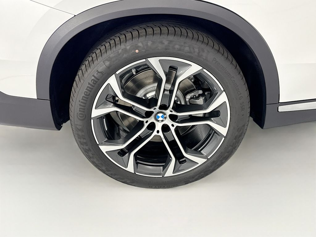 Thumbnail: 2026 BMW X5 - 32