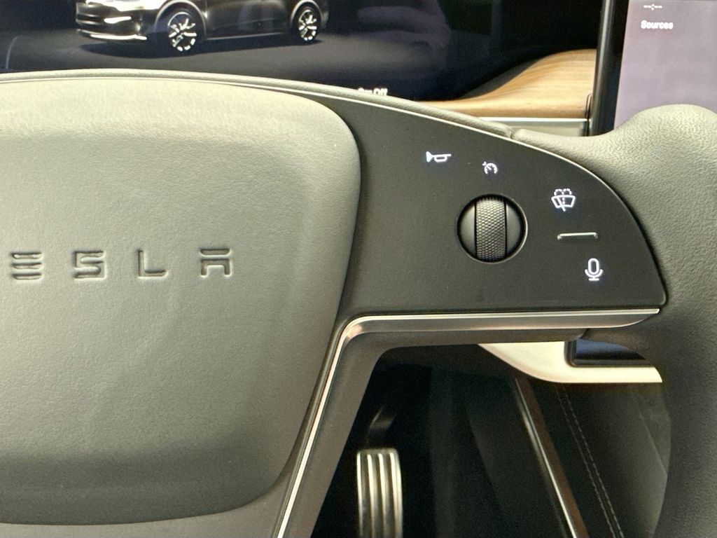 Thumbnail: 2023 Tesla Model X - 12