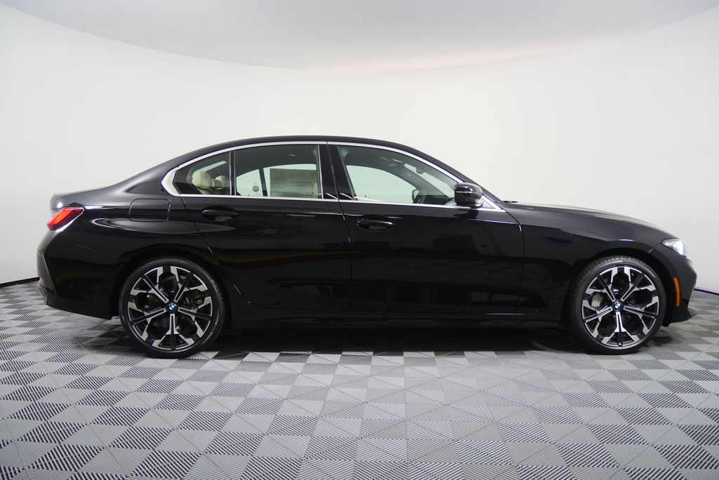 Thumbnail: 2026 BMW 3 Series - 2