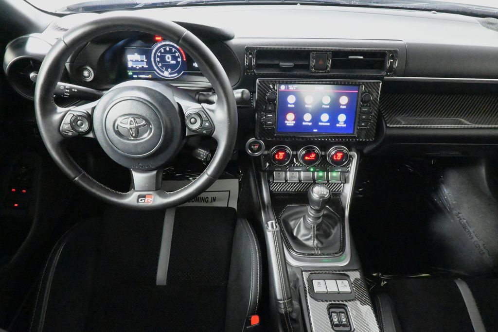 Thumbnail: 2024 Toyota GR86 - 17