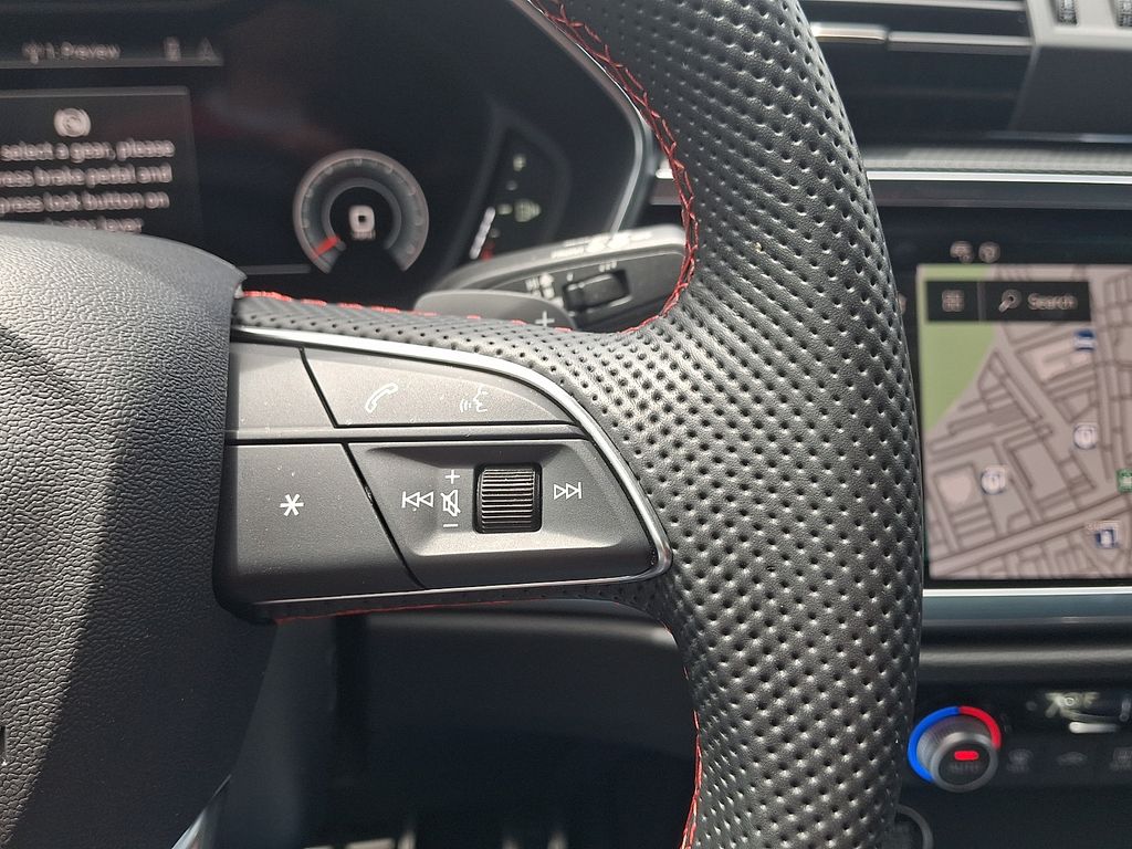 Thumbnail: 2025 Audi Q3 - 23
