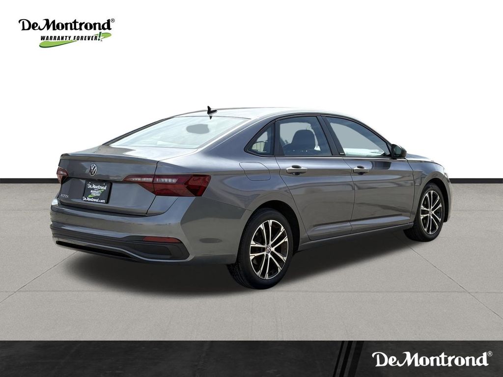 Used 2023 Platinum Gray Metallic Volkswagen 1.5T Sport image 5