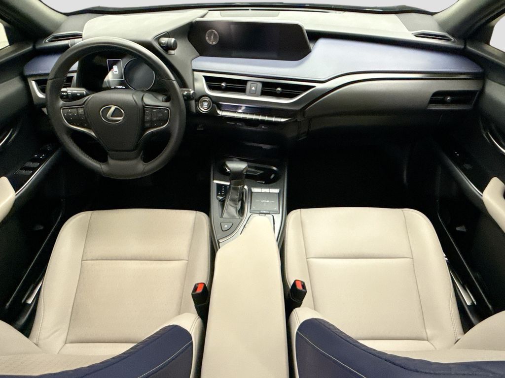 Thumbnail: 2019 Lexus UX - 13
