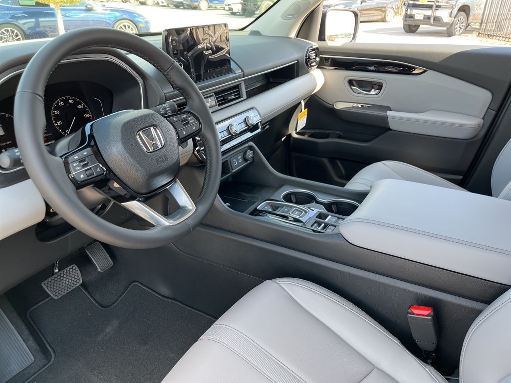 Thumbnail: 2025 Honda Pilot - 11