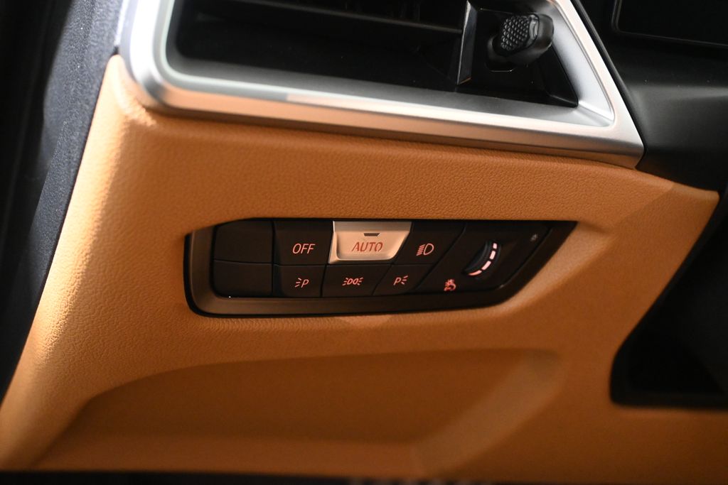 Thumbnail: 2026 BMW 4 Series - 26