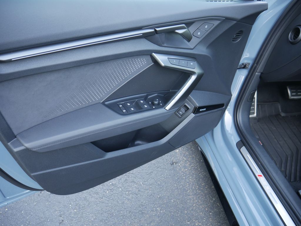 Thumbnail: 2025 Audi RS 3 - 4