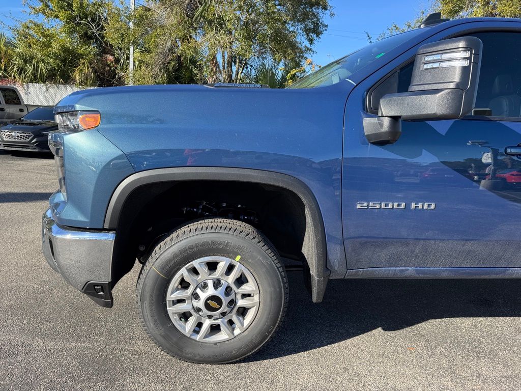 2025 Chevrolet Silverado 2500HD LT 11