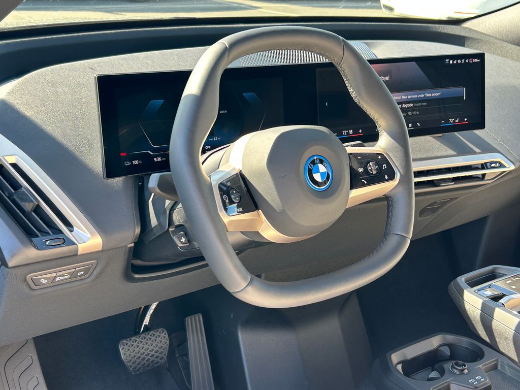 2025 BMW iX xDrive50 13