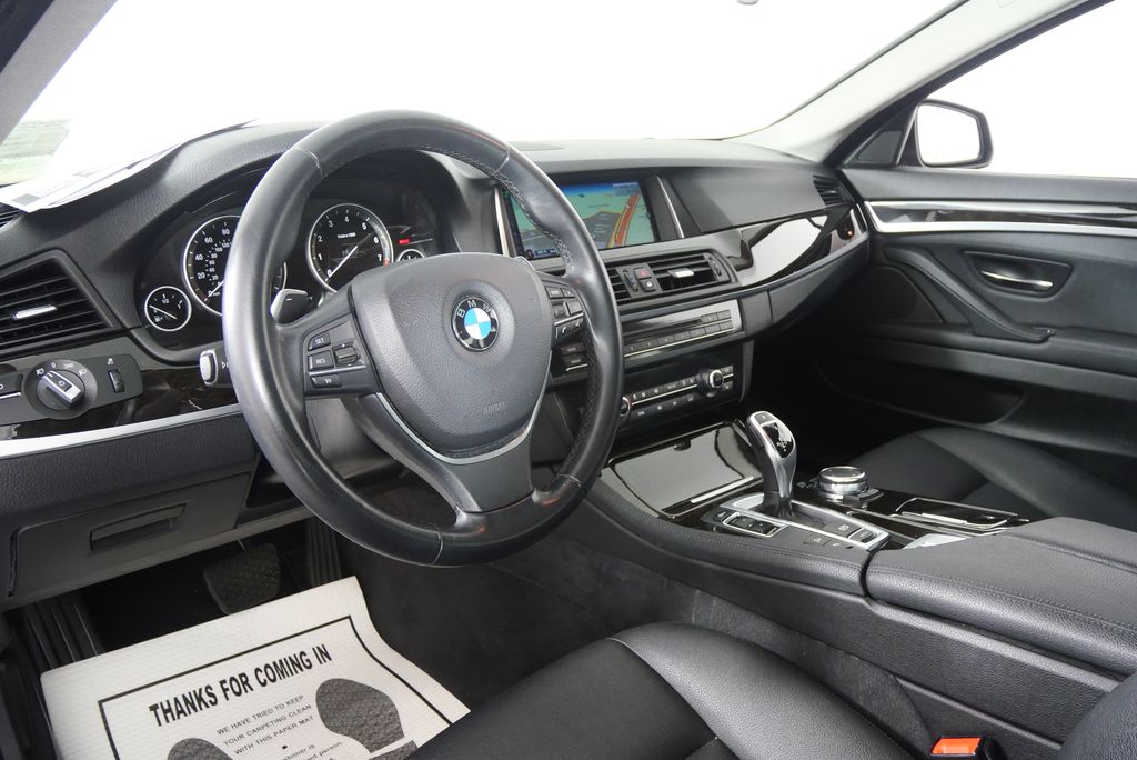 Thumbnail: 2016 BMW 5 Series - 13
