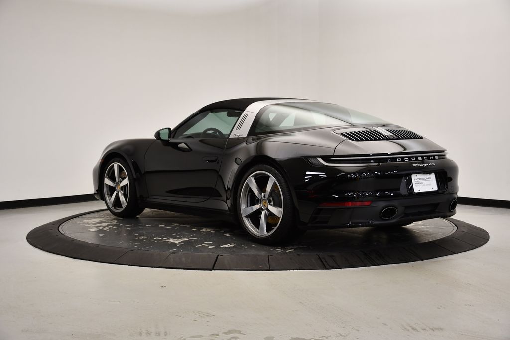 2021 Porsche 911 Targa 4S 3