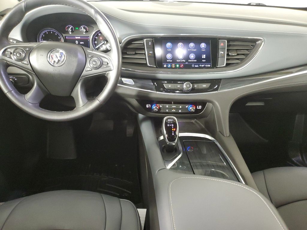 2021 Buick Enclave Essence 16