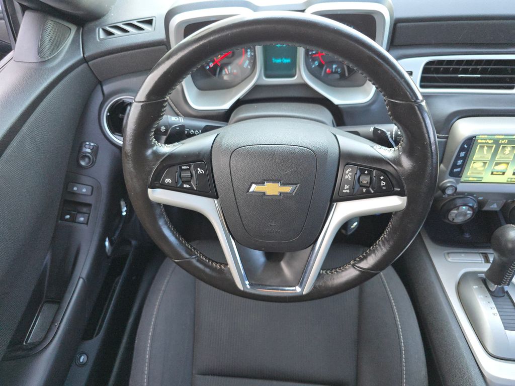2015 Chevrolet Camaro 1LT photo 11