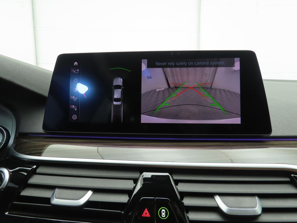 Thumbnail: 2019 BMW 5 Series - 16