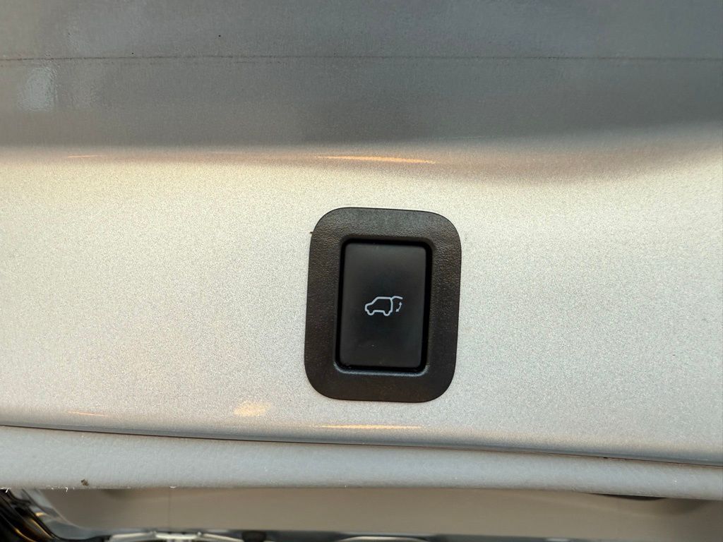 Thumbnail: 2019 Toyota Highlander - 27